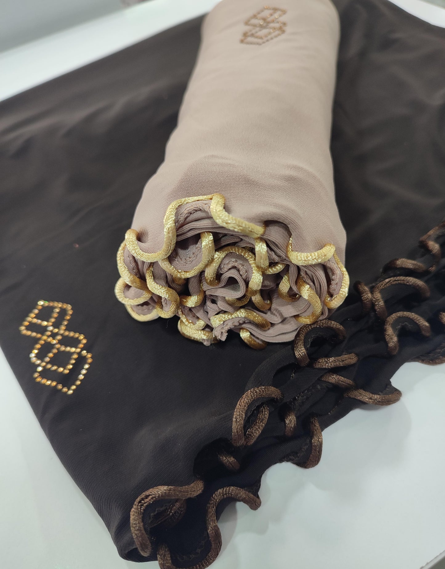 HIJAB LYCRA BORDADO CON PERLAS ( JERSEY PREMIUM)