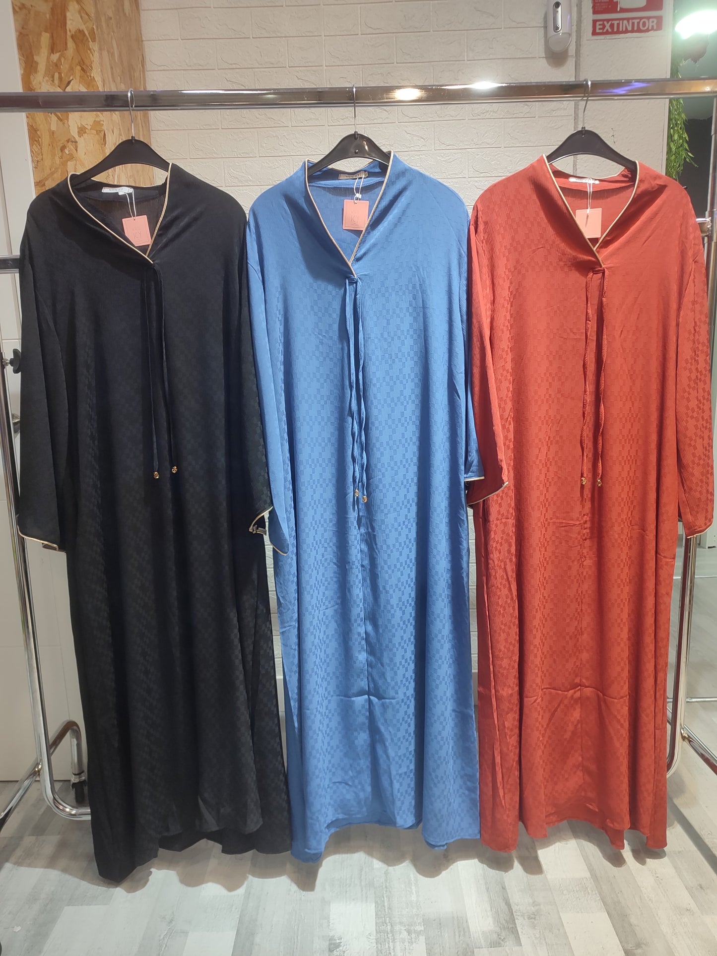 Abaya Lina