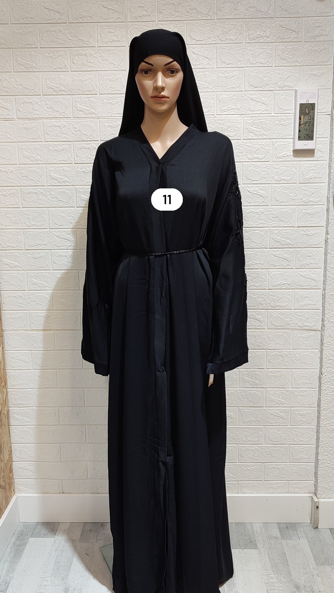 ABAYA ABIERTA DUBAI ( CIERRE DE BOTONES )